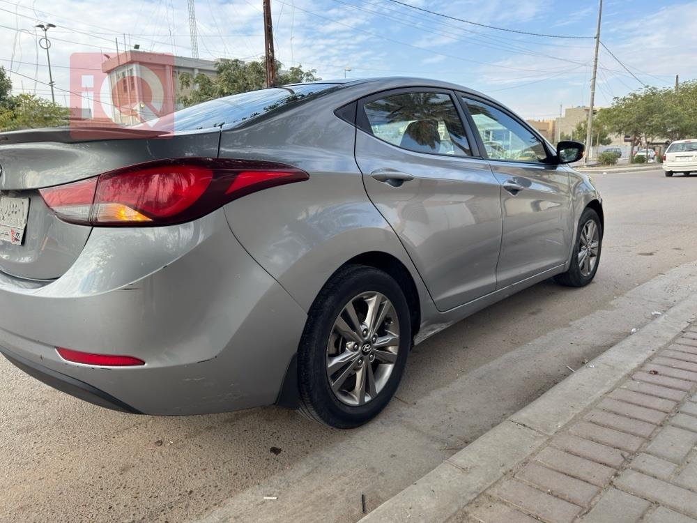 هیۆندای ئەلەنترا